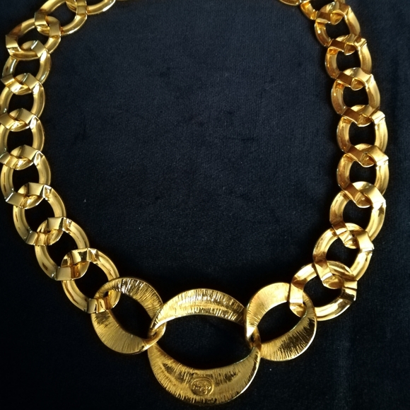 Vintage Enameled Pink & Gold Necklace & Earrings Set by Napier - Picture 6 of 10